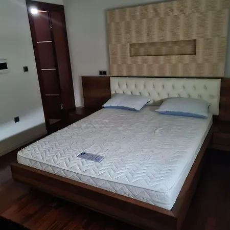 Luxurious With Three Bedrooms Ilidza
