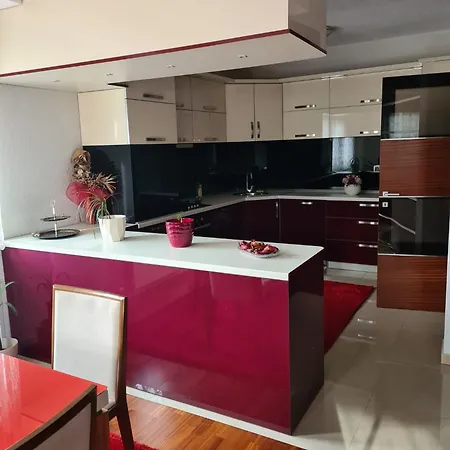 Appartement Luxurious With Three Bedrooms Ilidža
