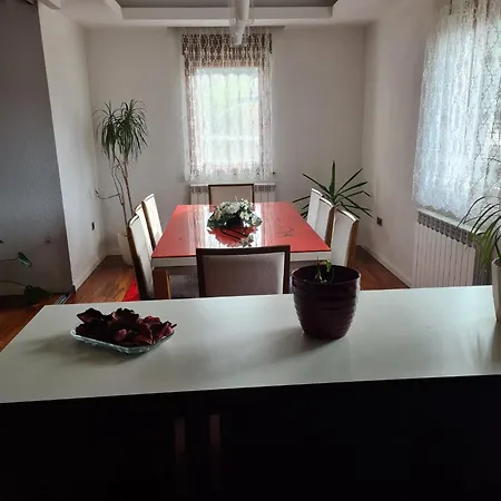 Apartment Luxurious With Three Bedrooms